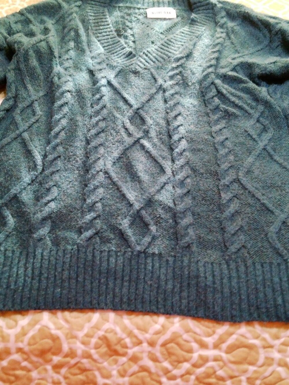 OLIVE OAK SWEATER SIZE LARGE GOOD CONDITION